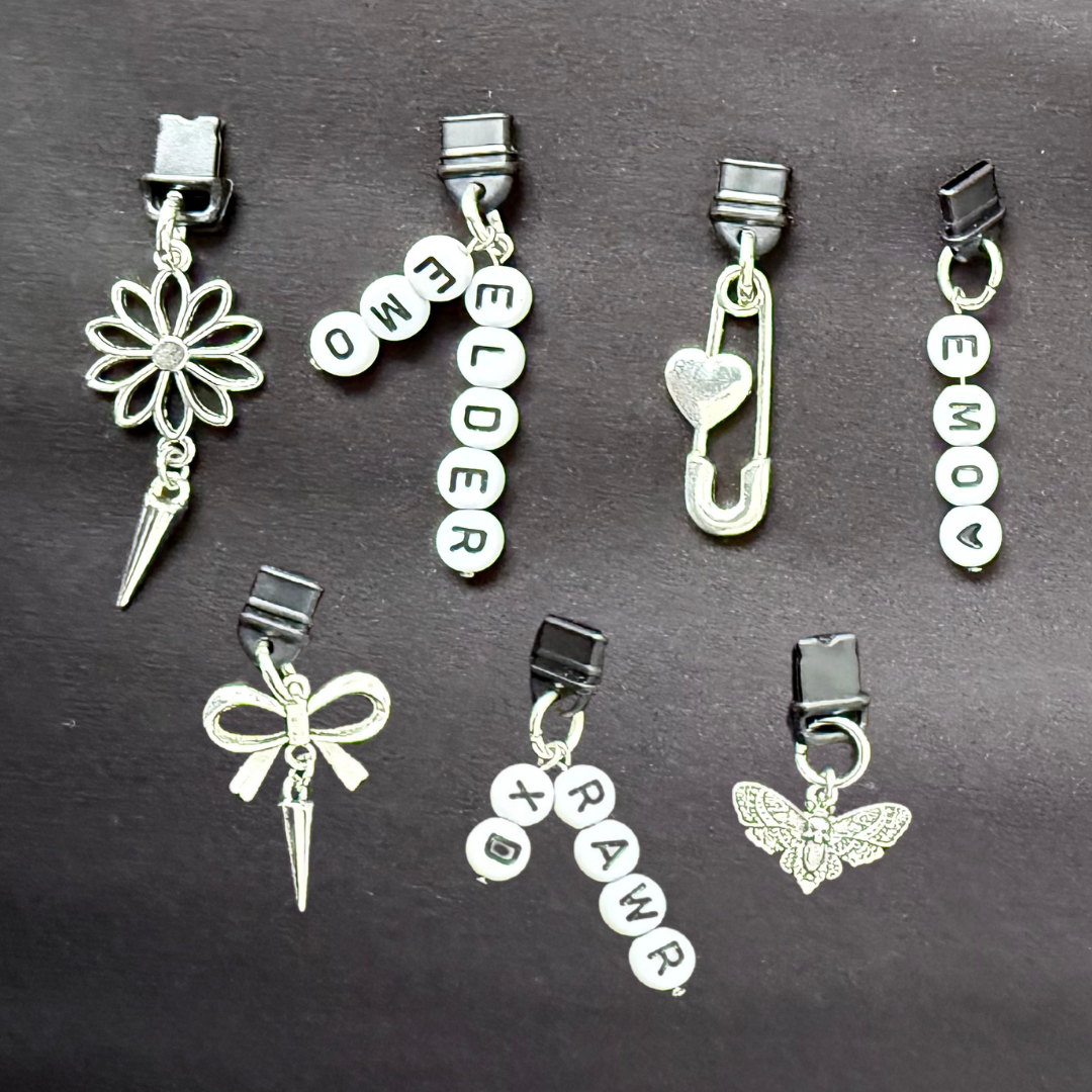 DUST PLUG CHARMS